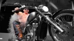 Motorrad Crossbow Fireshow